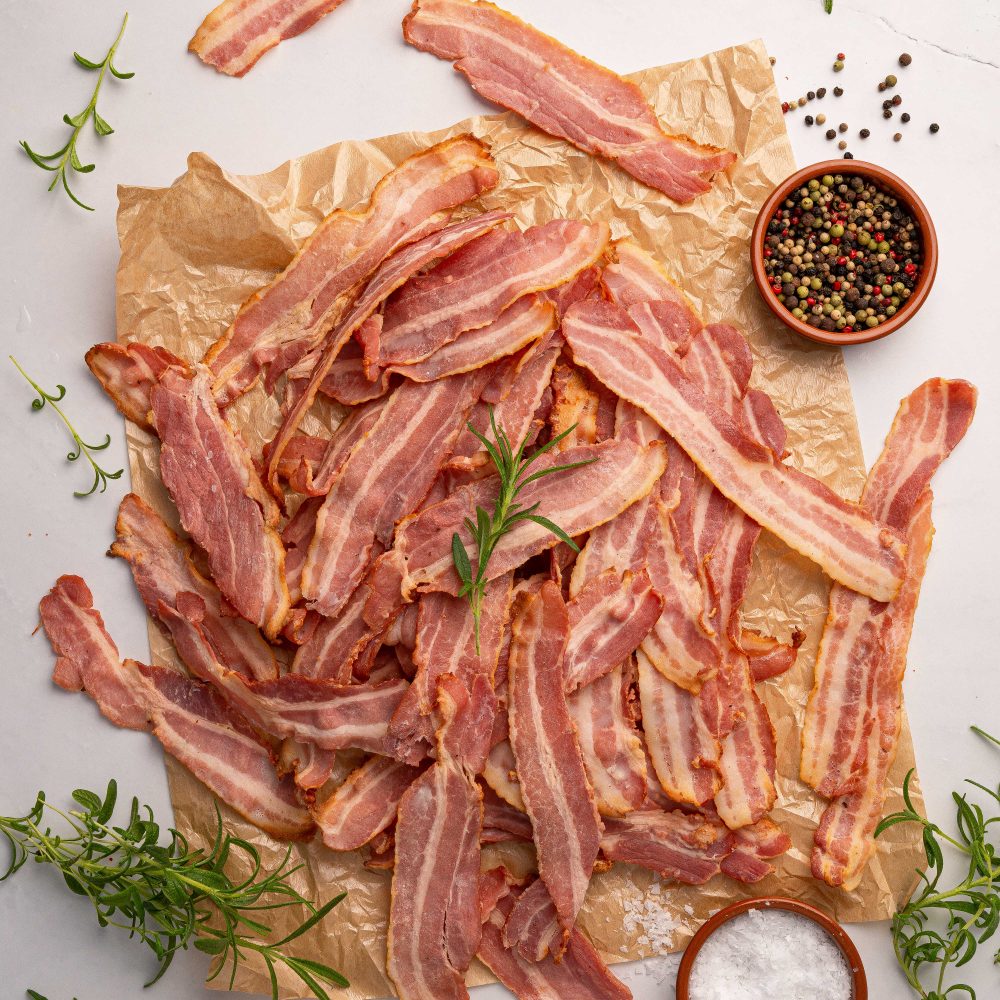 Medium stegt bacon i skiver – klar til brug i professionelle køkkener