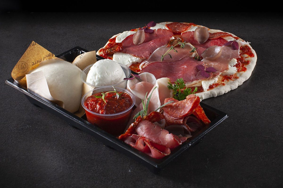 Pizzakit med charcuteri-mozzarella ost