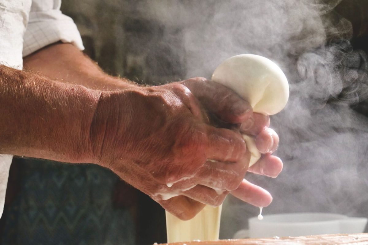 A,Homemade,Cheese,Producer,,Produces,Handmade,Mozzarella,With,Fresh,Quality